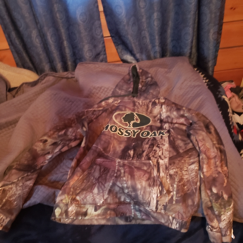 Mossy oak sweatshirt